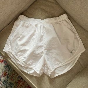 EUC White nike tempo running shorts